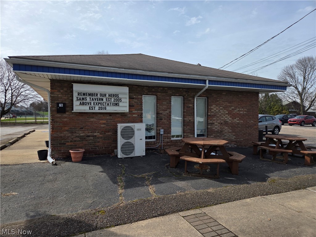 Village/Mogadore - Commercial Sale