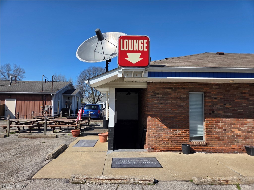 Village/Mogadore - Commercial Sale