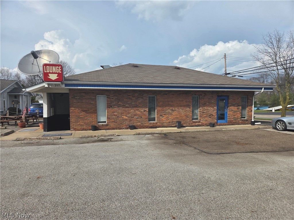 Village/Mogadore - Commercial Sale
