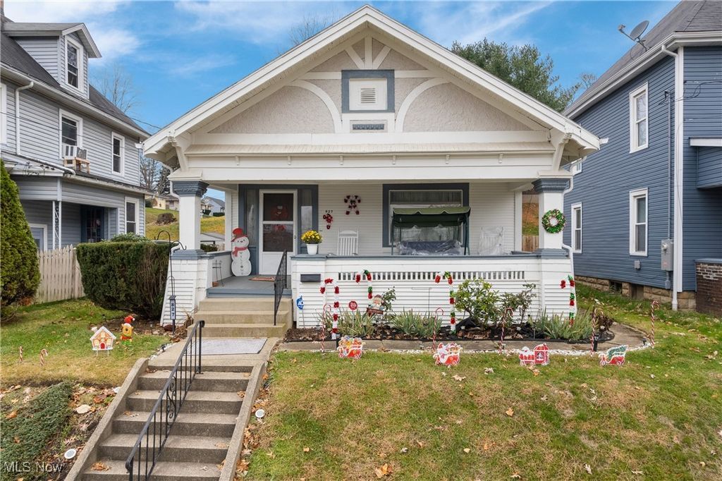 Photo of 827 9th Street SW, Massillon, OH 44647 (MLS # 5175869)