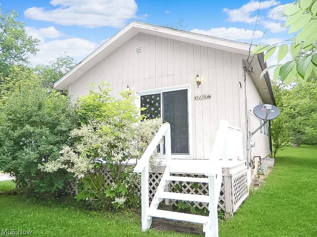 Photo of 11754 Lakeland Drive, Newbury, OH 44065 (MLS # 5214773)
