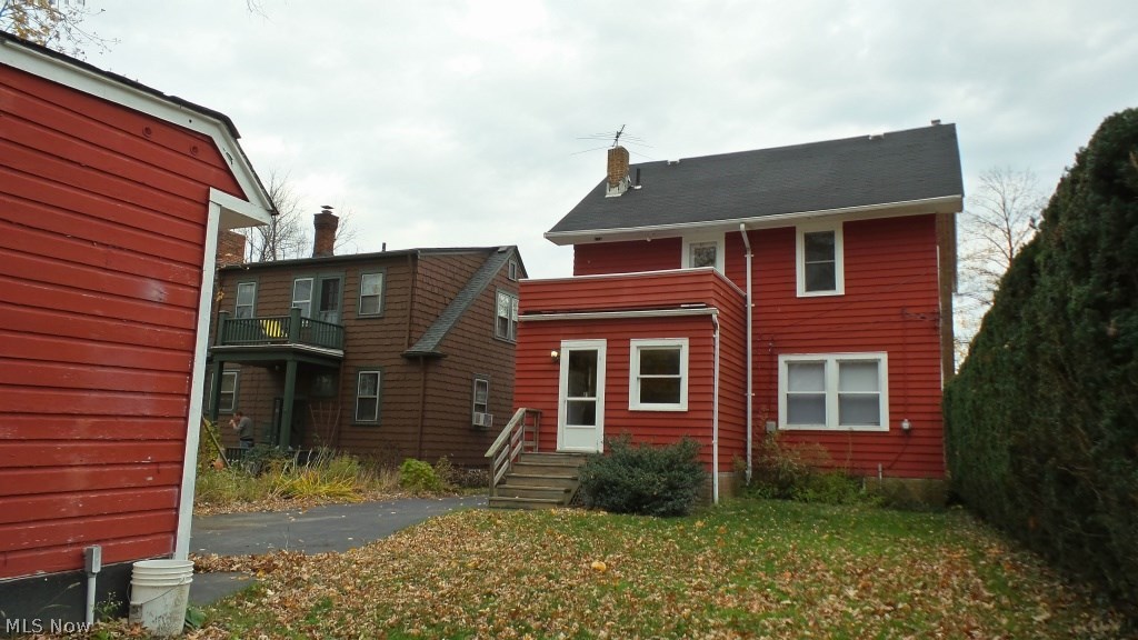 Richmond Mayfield - Residential Lease