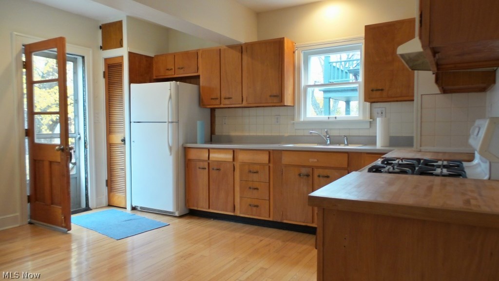 Richmond Mayfield - Residential Lease