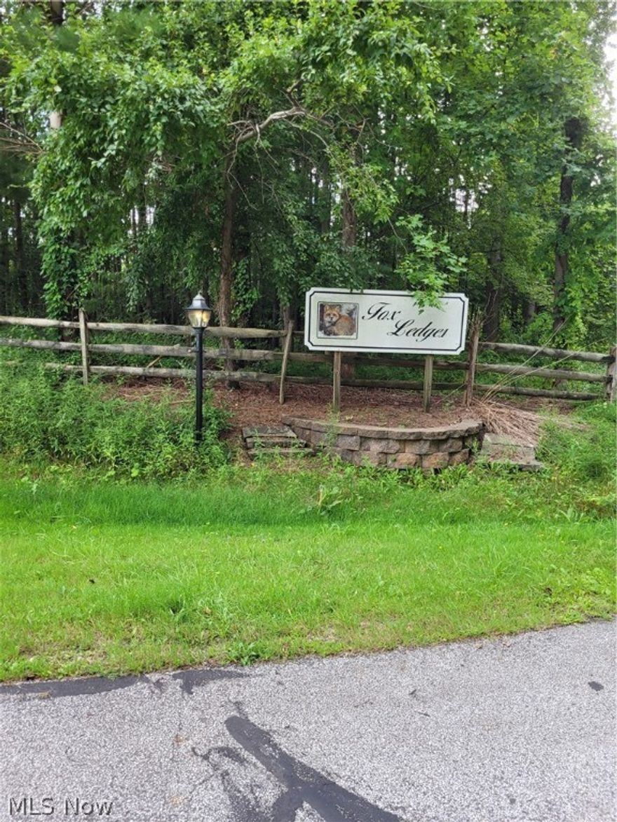 Beautiful pastoral land on the corner of the prestigious Fox Ledges development.