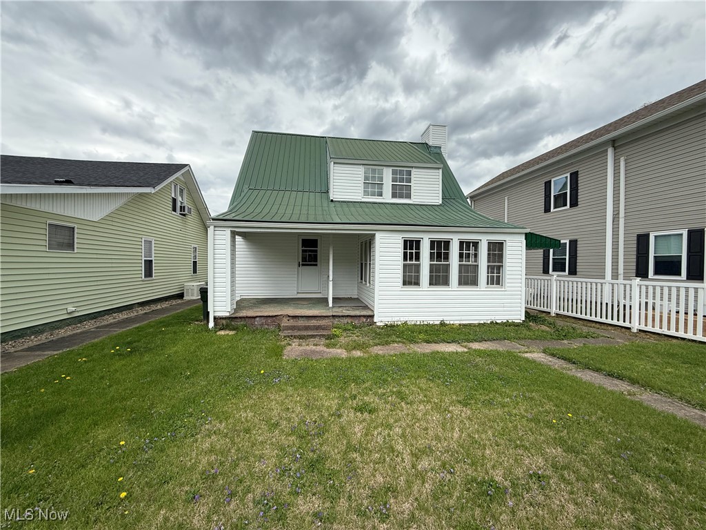 310 Barkwill Street, Saint Marys, West Virginia image 2