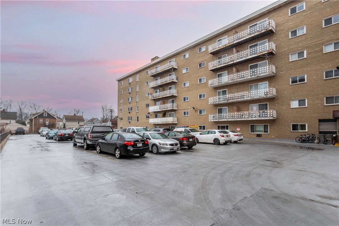 Waverly House Condo - Residential