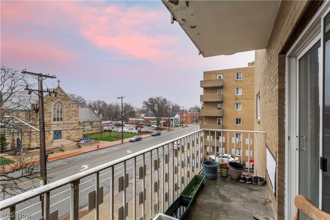 Waverly House Condo - Residential