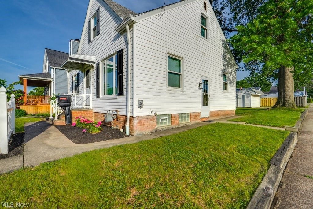 Photo of 5007 Russell Avenue, Parma, OH 44134 (MLS # 5219574)