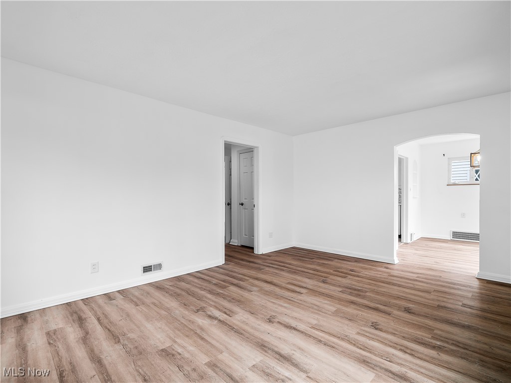 415 Glen Park Drive, Bay Village, Ohio image 6