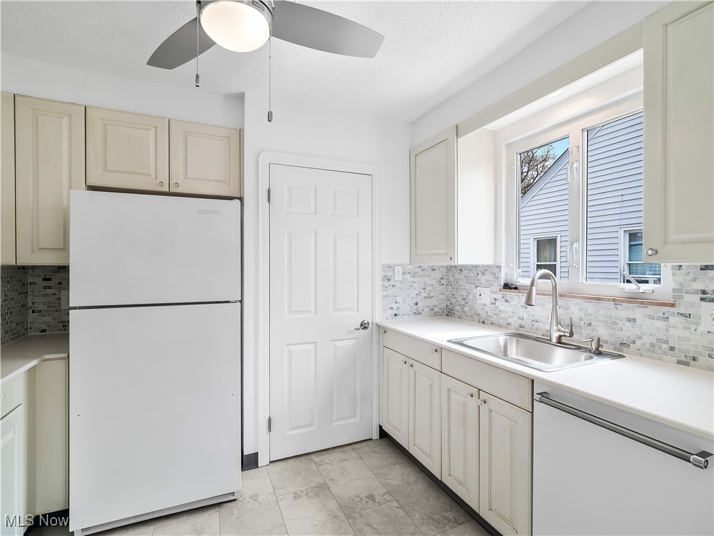 415 Glen Park Drive, Bay Village, Ohio image 11