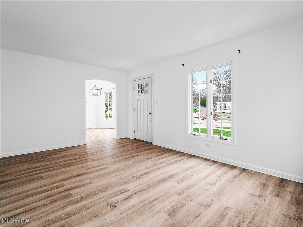 415 Glen Park Drive, Bay Village, Ohio image 5