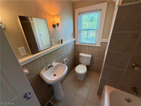 Tiny photo for 918 Frederick Boulevard, Akron, OH 44320 (MLS # 5221425)
