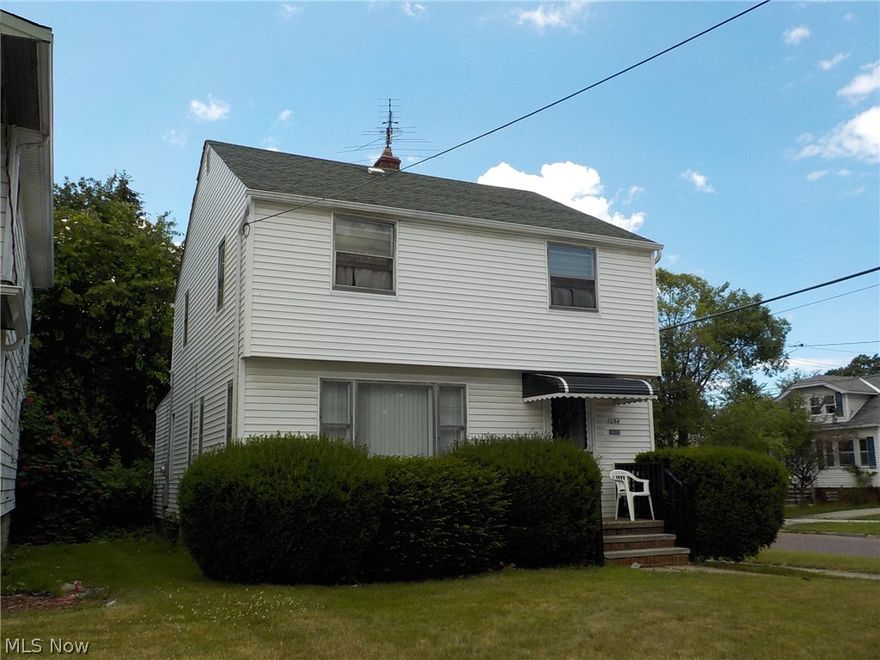 Quality Built 3 Bedroom 2 1/2 Bath Vinyl Sided Colonial * Beautiful Hardwood Floors * Spacious Country Kitchen with Oak Cabinets & Abundant Counter Space * 1st Floor 1/2 Bath*Circuit Breakers * Dimensional Shingle Roof * Taxes shown include a Homestead reduction of $715.96 per year *