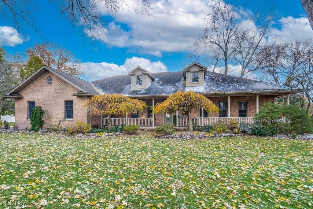 Photo of 13993 Myers Drive, Dalton, OH 44618 (MLS # 5178897)