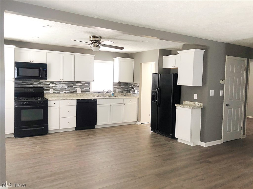 Tuxedo Cos Park Anx - Residential