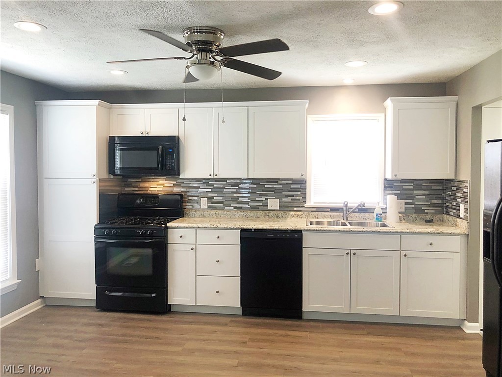 Tuxedo Cos Park Anx - Residential