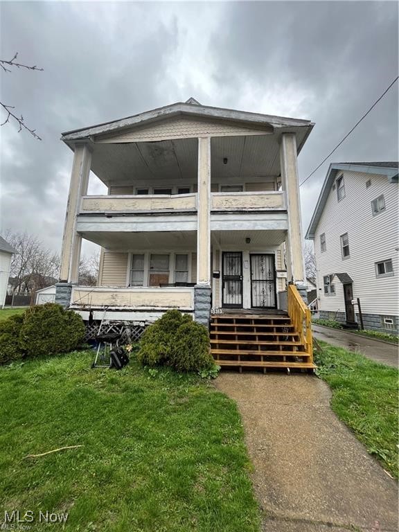 **Partially Occupied Duplex Investment Property**
Discover this promising investment opportunity with a 4-bedroom, 2-bath duplex, currently partially occupied with one unit renting at $650 per month. This property provides immediate rental income with the potential to rent out the remaining unit or customize the space to suit your vision. While it has undergone some cosmetic updates, there is still room for further enhancement, making it an ideal choice for both seasoned investors and those looking to grow their real estate portfolio.