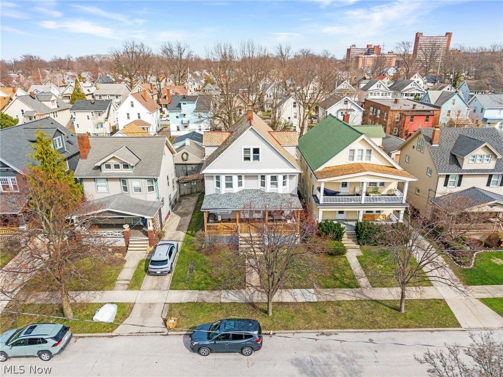 Photo of 1281 Cook Avenue, Lakewood, OH 44107 (MLS # 5195721)