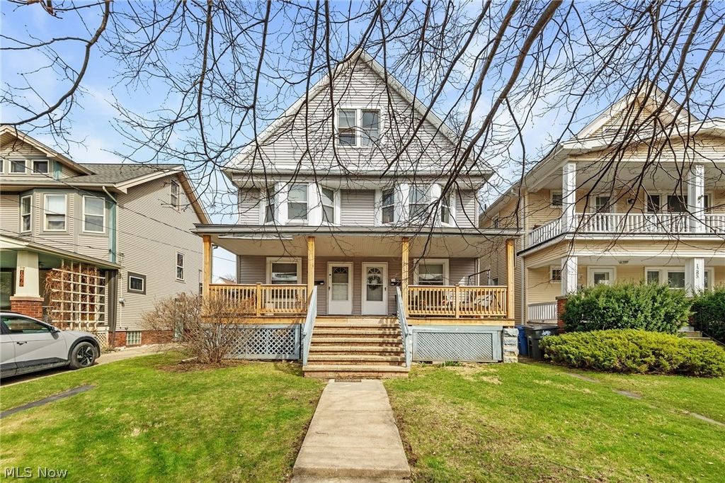 Photo of 1281 Cook Avenue, Lakewood, OH 44107 (MLS # 5195721)