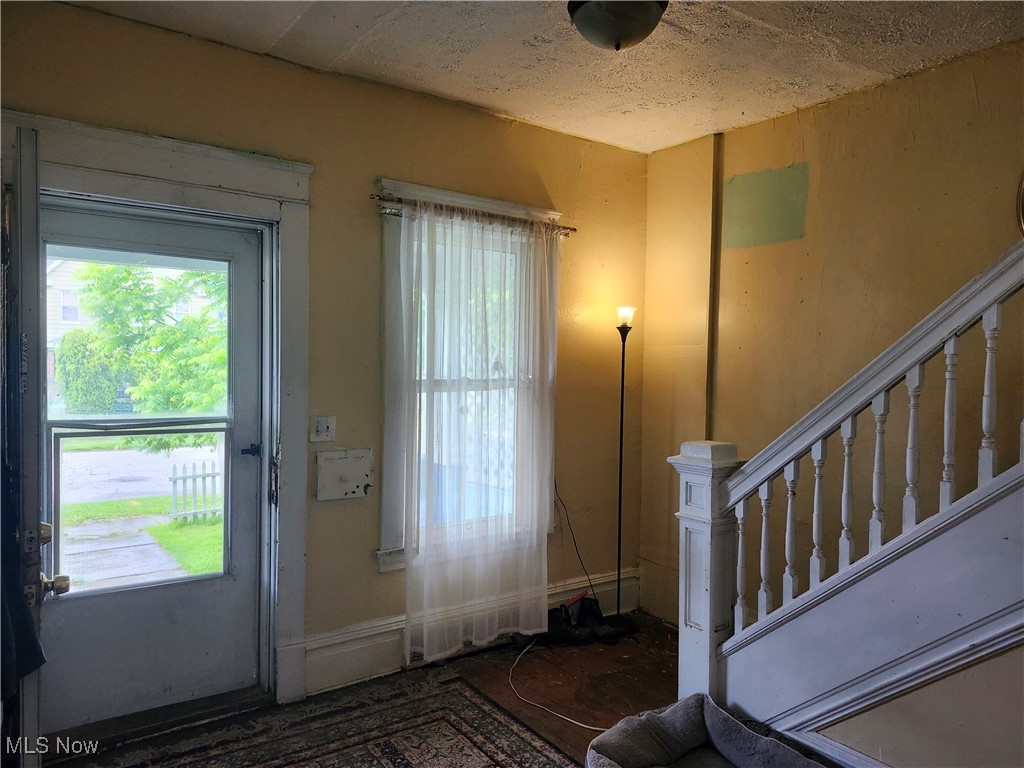 153 W Warren Avenue, Youngstown, Ohio image 4