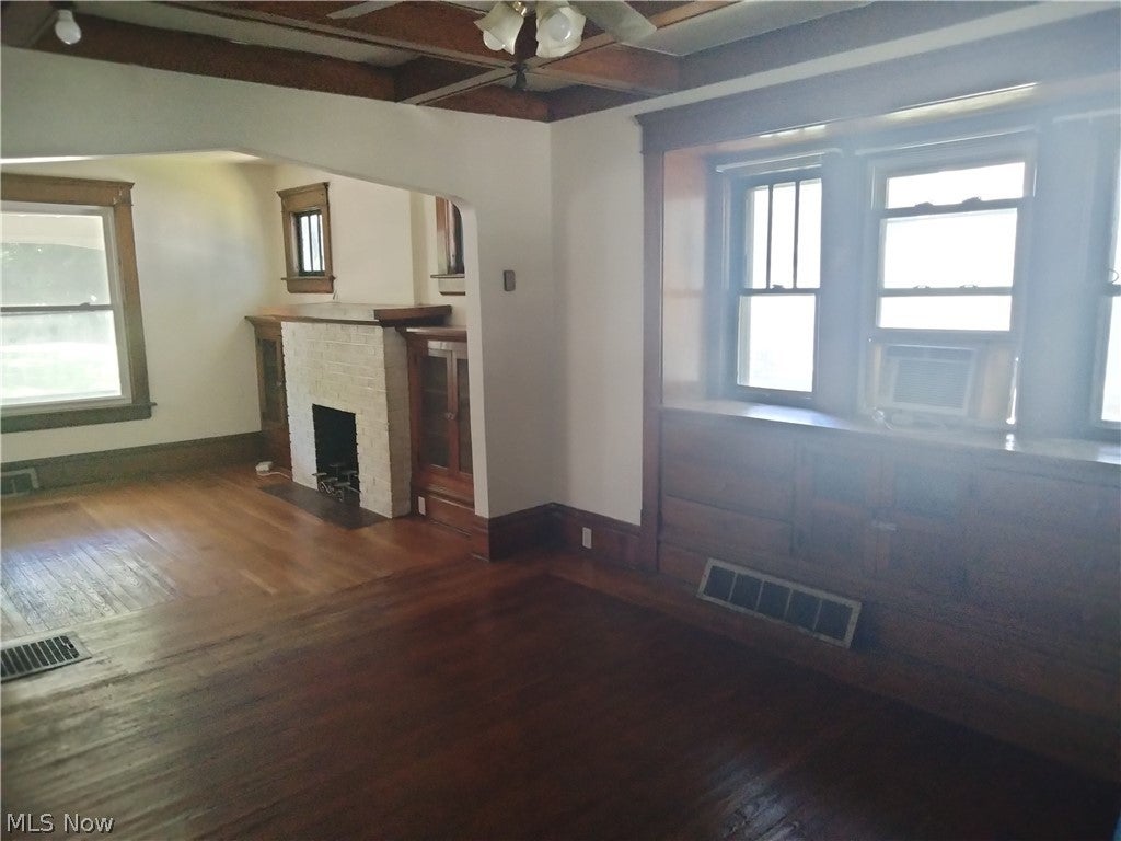 949 W Exchange Street