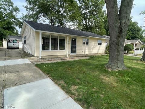 Homes For Sale - 470 Chestnut Drive<br/> Berea, OH 44017