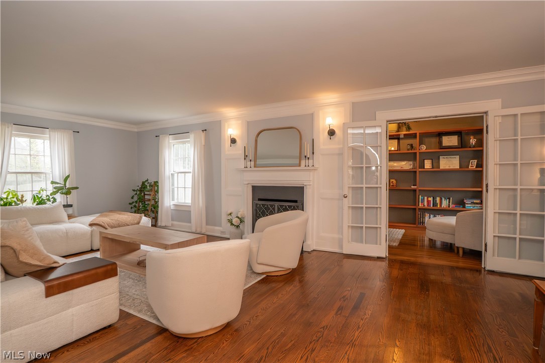 2412 University Avenue NW