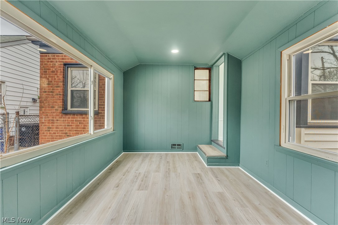 Ford Realty Cos Liberty - Residential