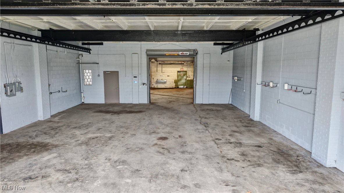 Belvoir-Monticello Sub/W T Arn - Commercial Sale