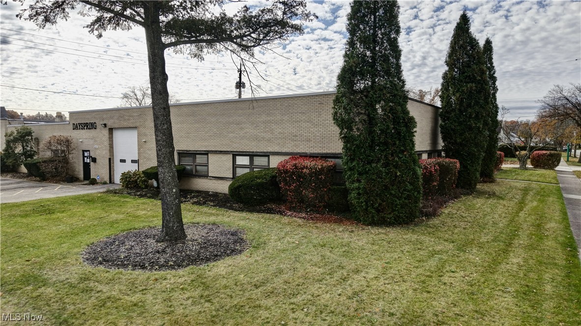 Belvoir-Monticello Sub/W T Arn - Commercial Sale