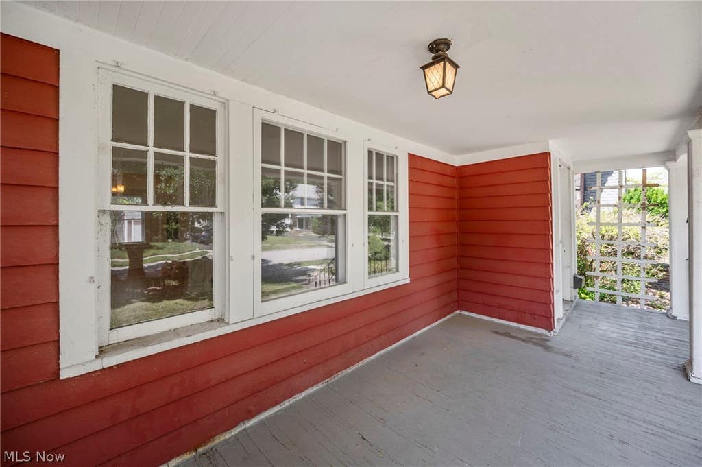 Photo of 1140 Quilliams Road, Cleveland Heights, OH 44121 (MLS # 5224604)