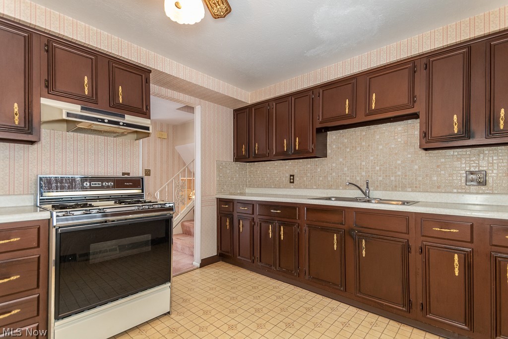 Mentor Garden Fwy Estate 03 - Residential