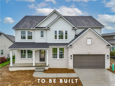 S/L 12 Neptune Oval Solon OH 44139