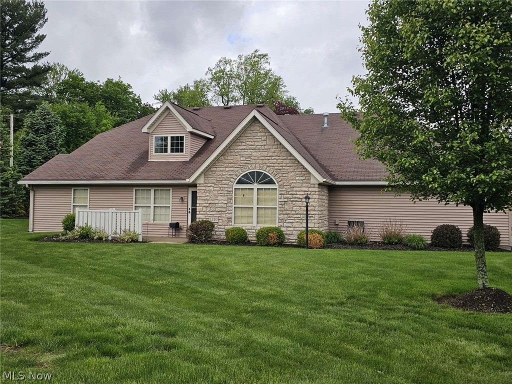 Photo of 1210 Pebble Chase Circle NE, Massillon, OH 44646 (MLS # 5209825)