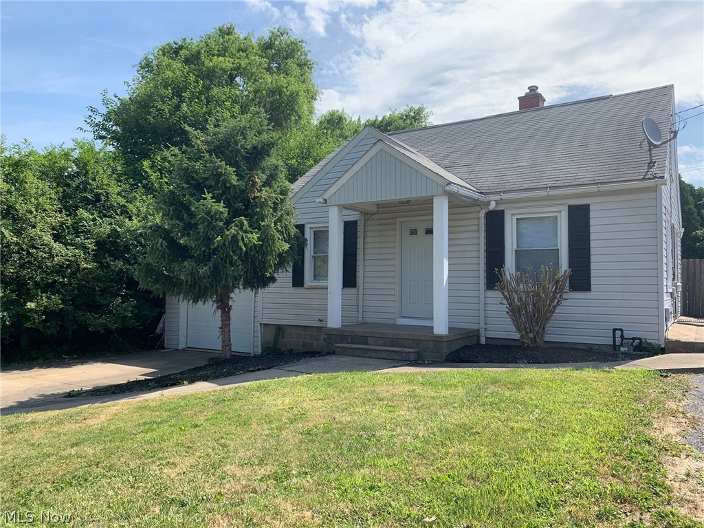 Photo 1 of 19 — 120 Leonard Avenue NW, Massillon, OH 44646