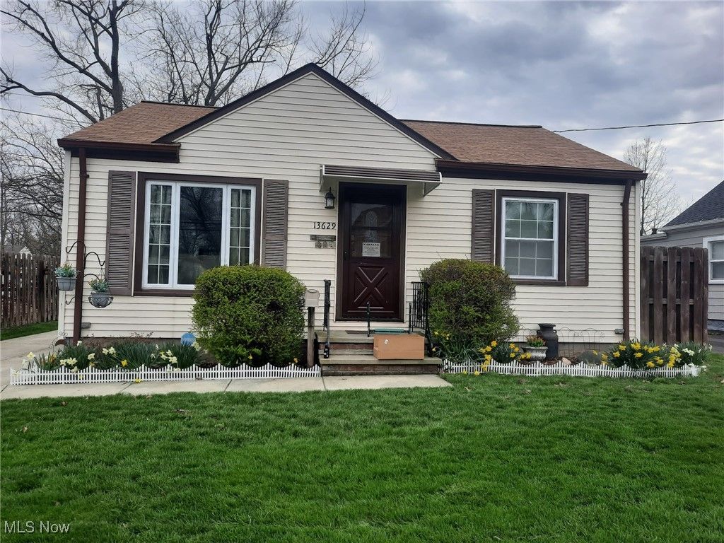 Photo of 13629 Kirton Ave, Cleveland, OH 44135 (MLS # 5180588)