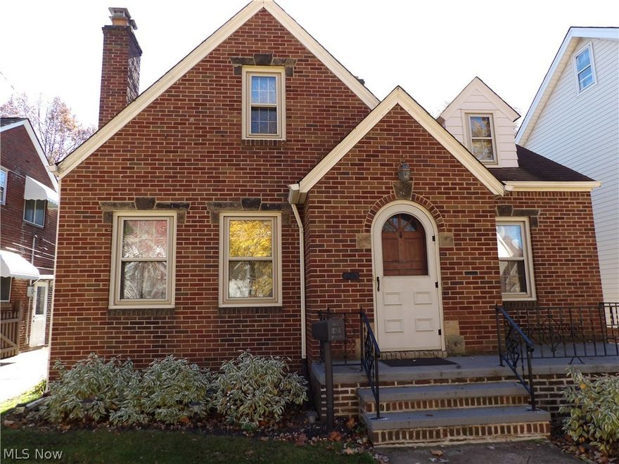 Great Westpark Bungalow backs up to City Park. Walking distance to Kamm's Corner. 3 bedroom, beautiful gas fireplace in living room, basement and kitchen redone, windows replaced. New garage with loft. Amazing buy!