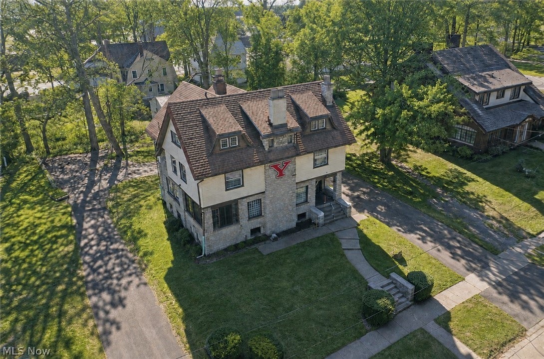 45 Indiana Avenue