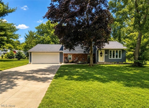 Homes For Sale - 209 Oakwood Lane<br/> Seville, OH 44273