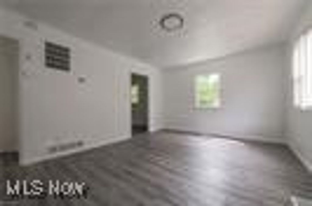 Photo of 4425 E 144th Street, Cleveland, OH 44128 (MLS # 5167728)