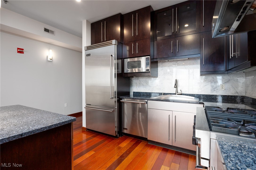 Pinnacle Condo - Residential