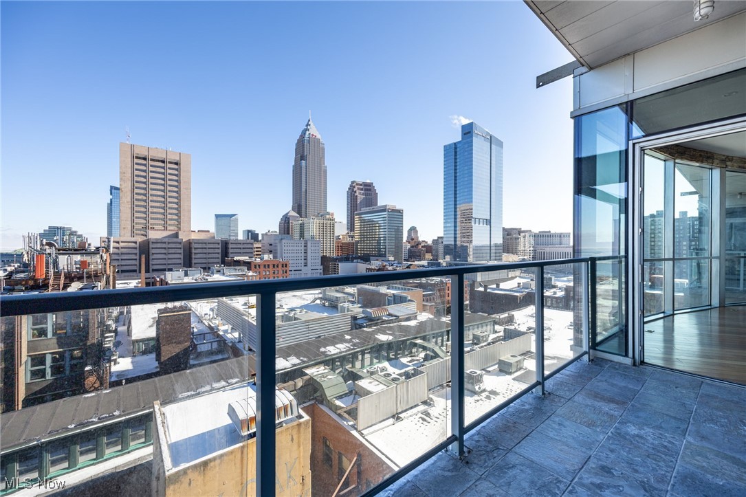 Pinnacle Condo - Residential