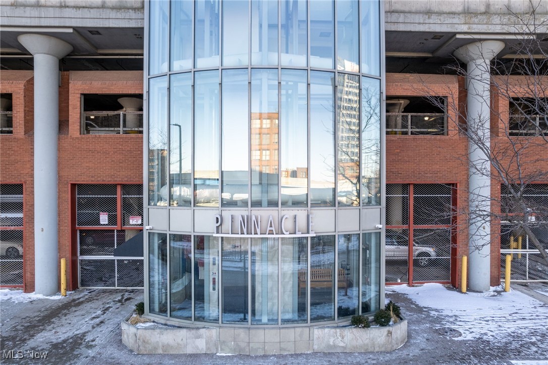 Pinnacle Condo - Residential