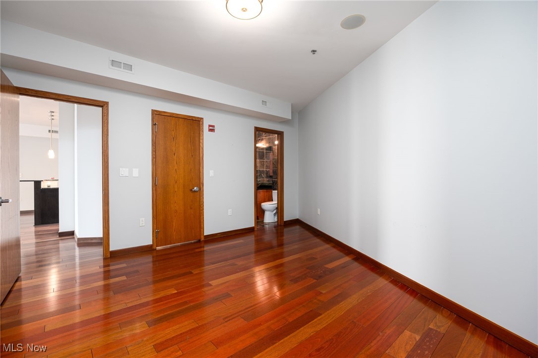 Pinnacle Condo - Residential