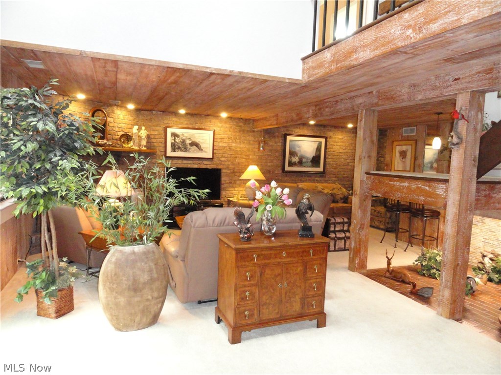 Hampton Woods - Residential
