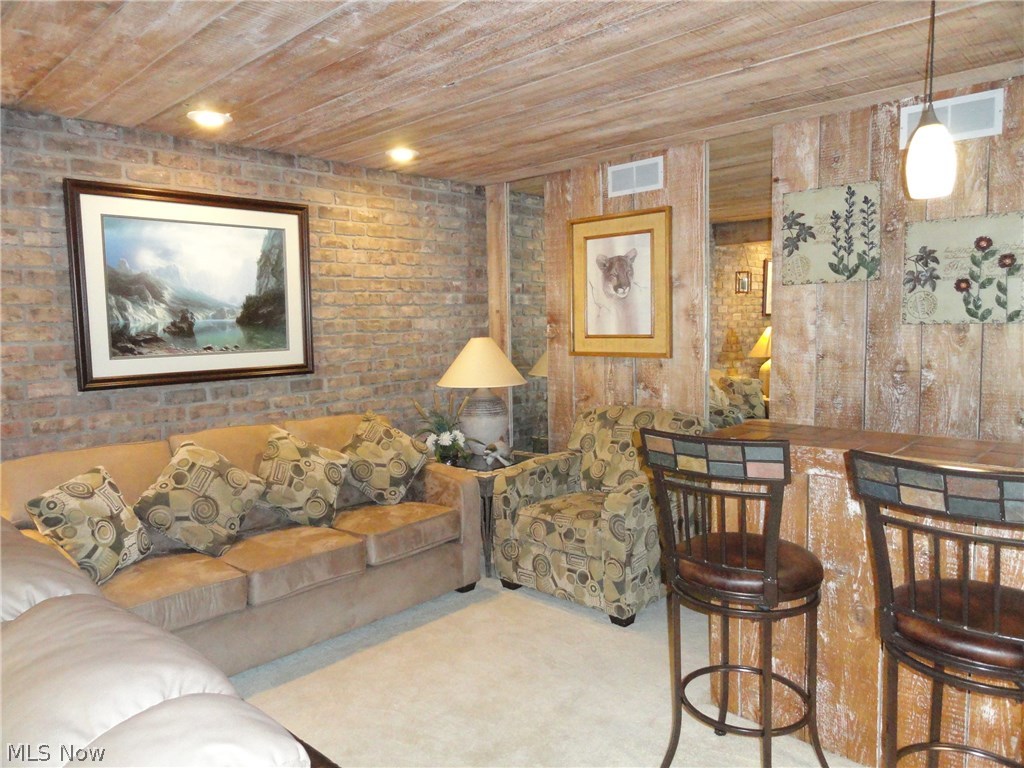 Hampton Woods - Residential
