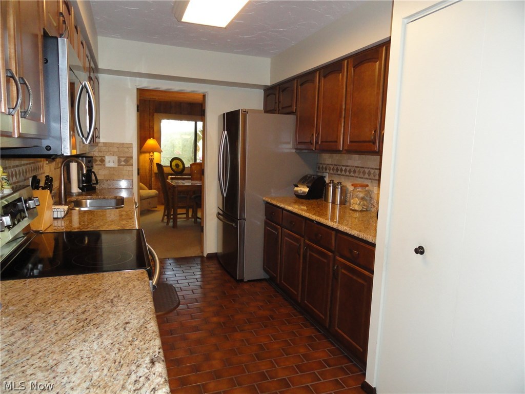 Hampton Woods - Residential