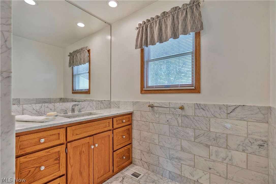 Briar Hill Sub - Residential