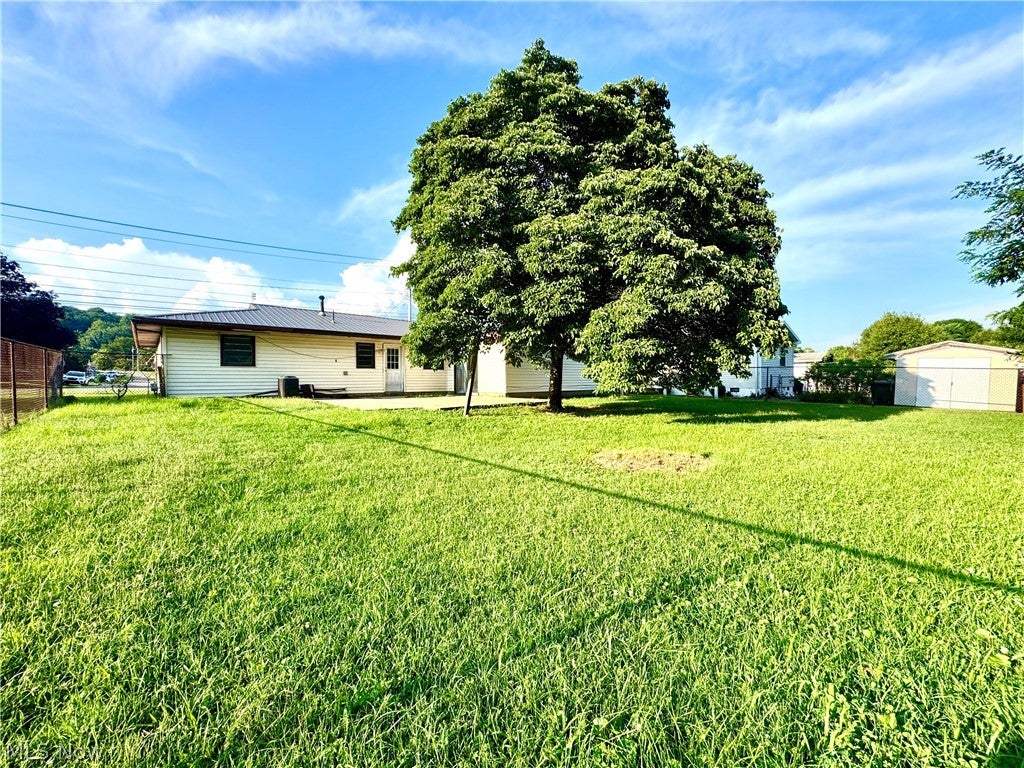 2309 Rockland Avenue - Photo 3