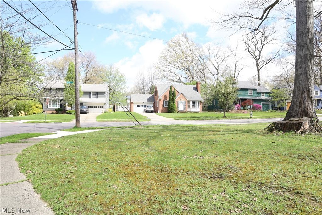 Photo of 3630 Fenley Road, Cleveland Heights, OH 44121 (MLS # 5208183)